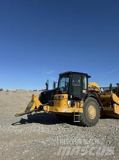 CAT 627 Skrēperi