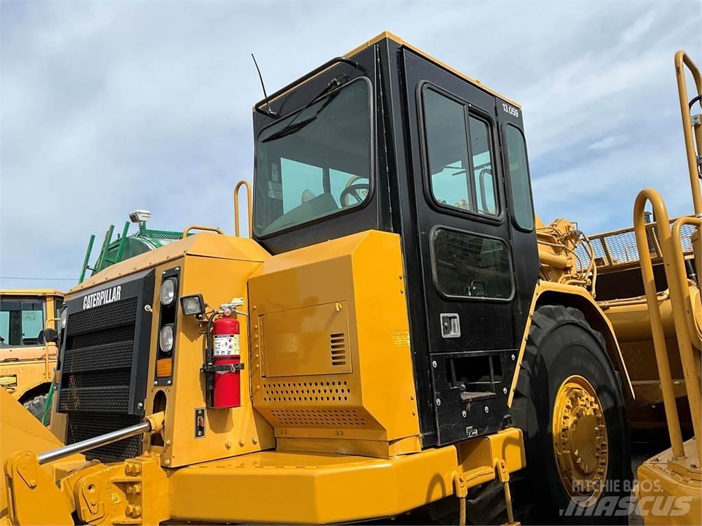 CAT 627G Skrēperi