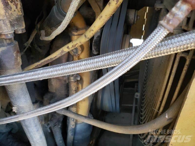 CAT 631D Skrēperi