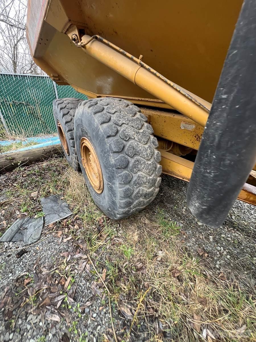 CAT 730 Artikulētie pašizgāzēji