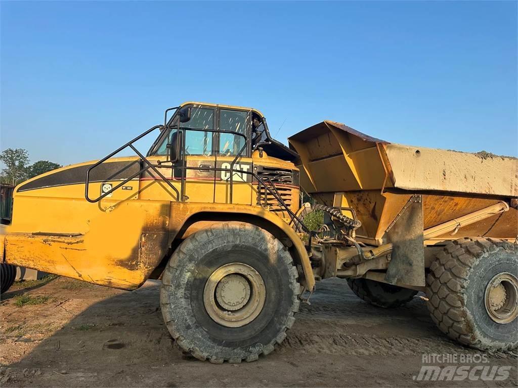 CAT 740 Artikulētie pašizgāzēji