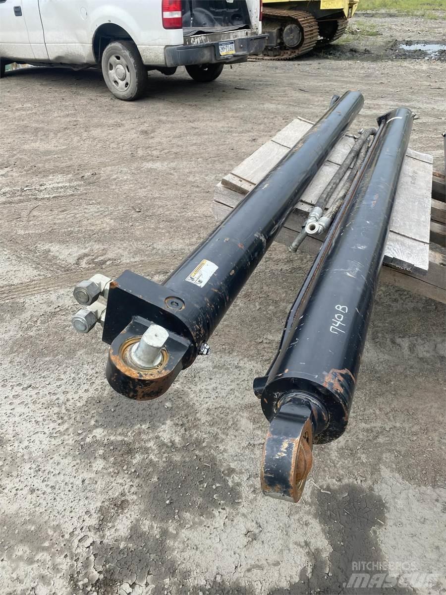 CAT 740B Transports- Citi