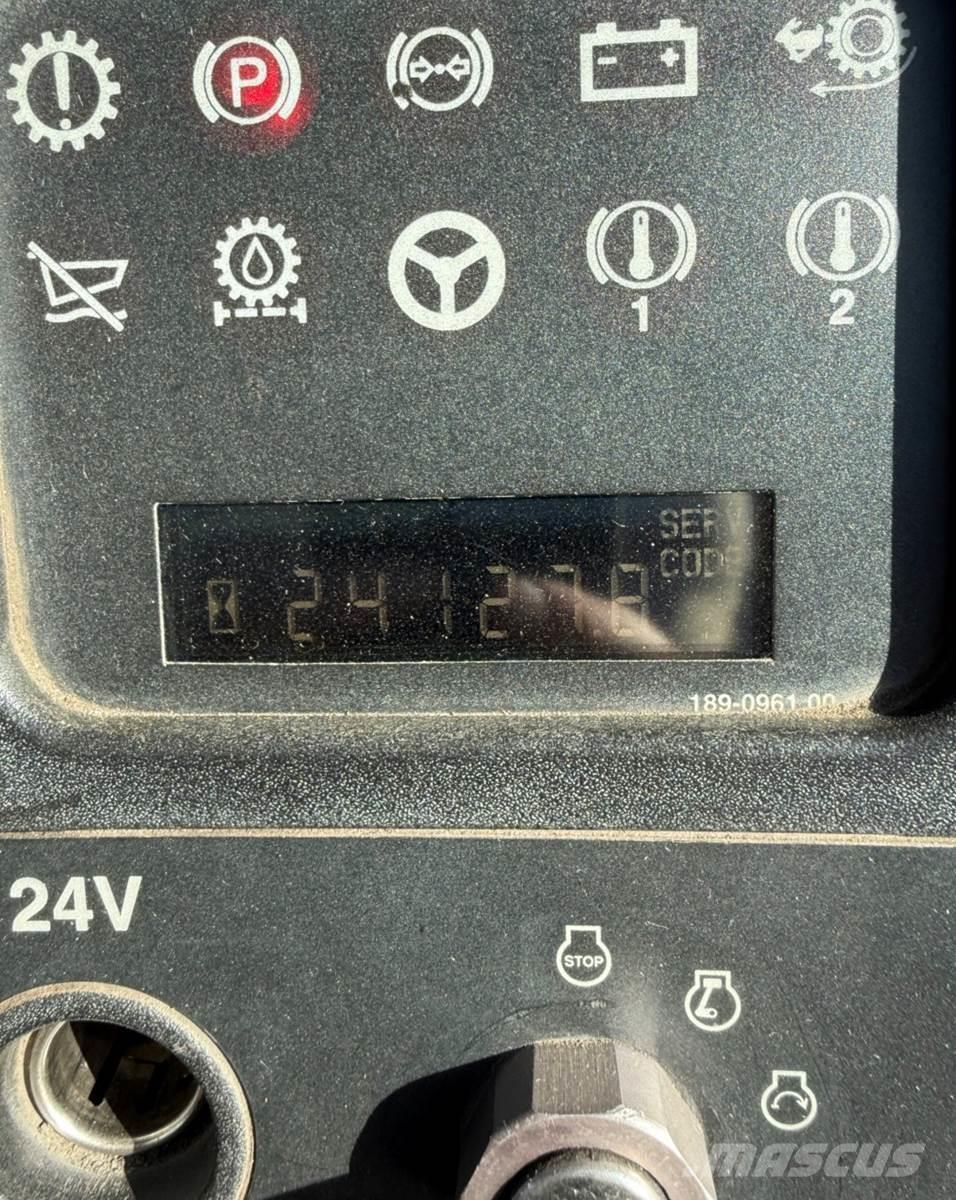 CAT 740B Artikulētie pašizgāzēji