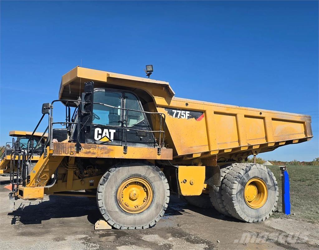 CAT 775F Artikulētie pašizgāzēji