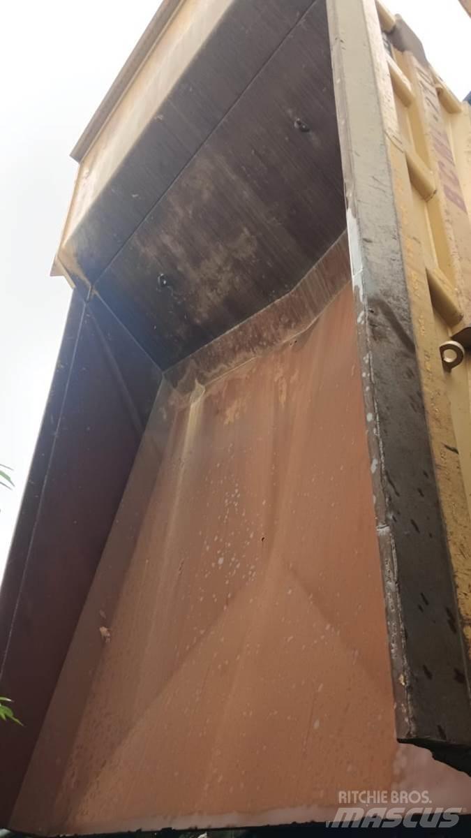 CAT 777E Artikulētie pašizgāzēji