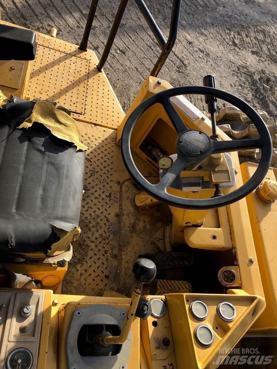 CAT 815B Augsnes blīvētāji