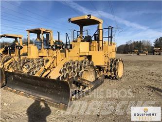 CAT 815B Augsnes blīvētāji