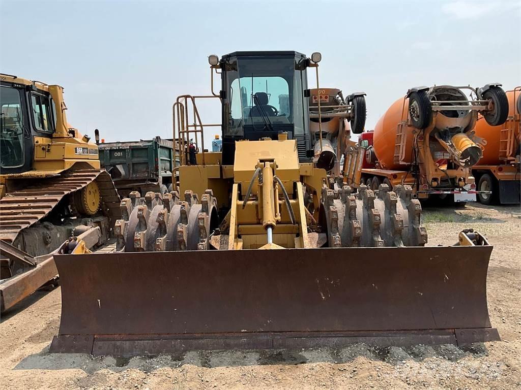 CAT 815F Augsnes blīvētāji