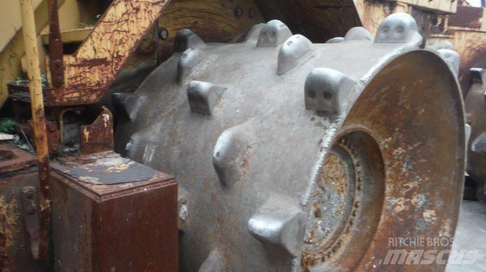 CAT 836G Atkritumu preses