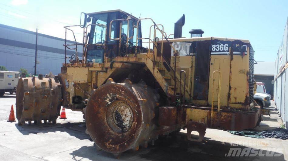 CAT 836G Atkritumu preses