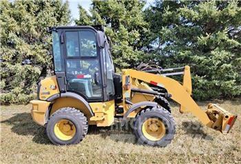 CAT 903D Iekrāvēji uz riteņiem