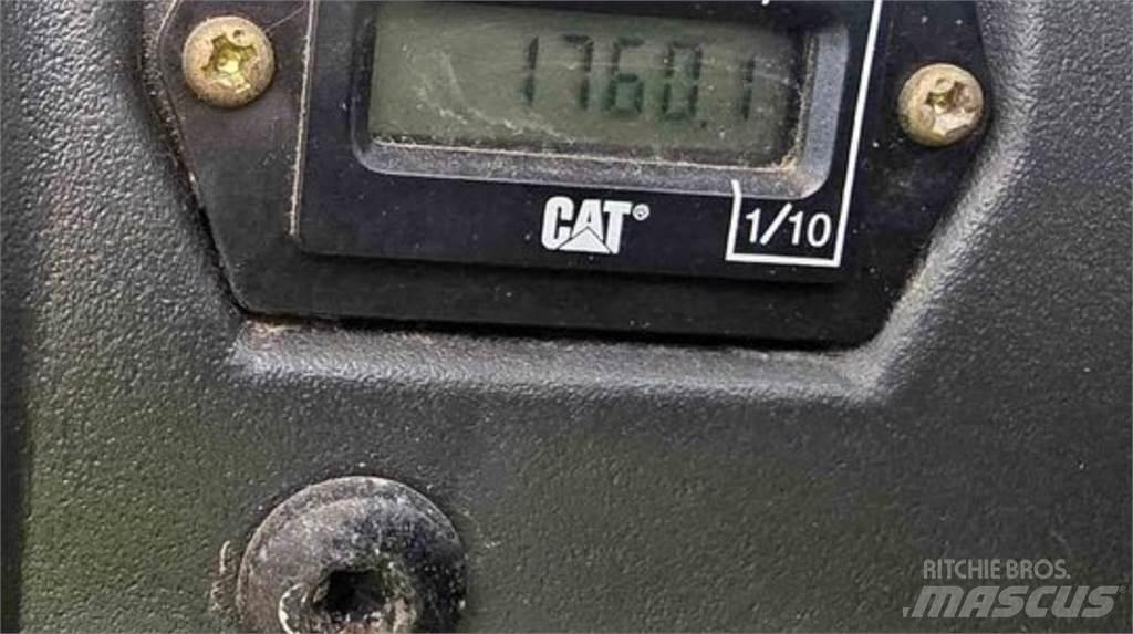 CAT 904H Iekrāvēji uz riteņiem