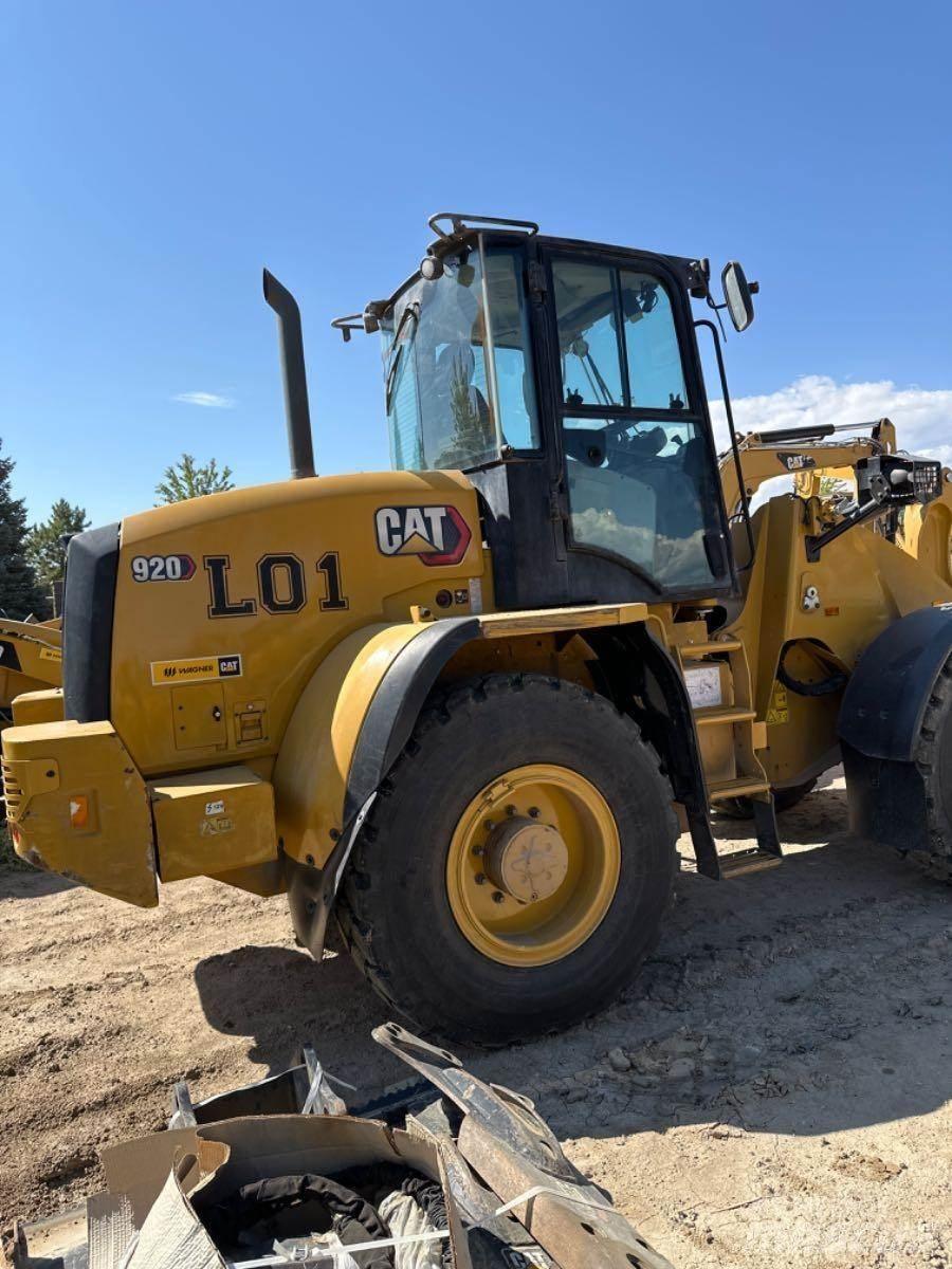 CAT 920 Iekrāvēji uz riteņiem