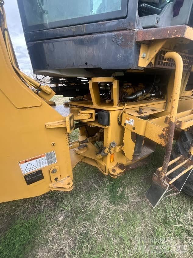 CAT 924G Iekrāvēji uz riteņiem