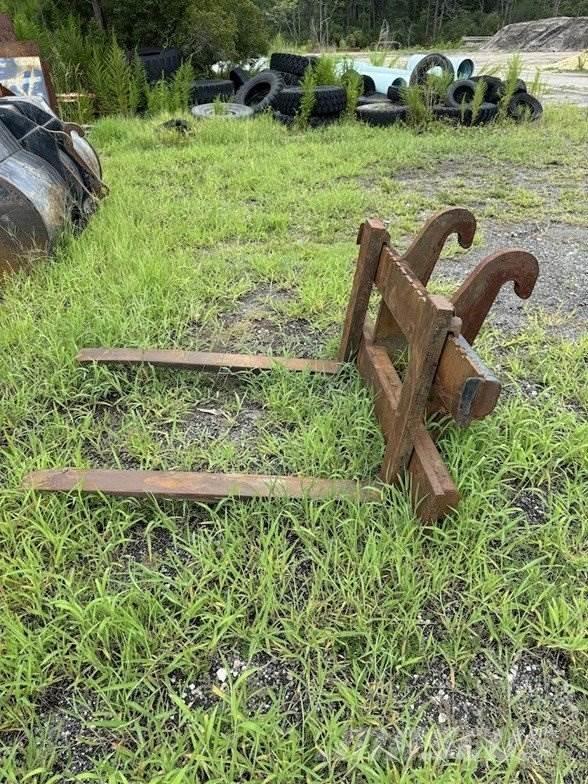 CAT 924G Iekrāvēji uz riteņiem