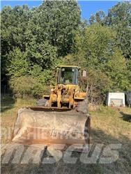 CAT 926 Iekrāvēji uz riteņiem