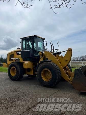 CAT 926M Iekrāvēji uz riteņiem