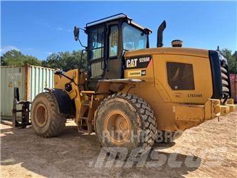 CAT 926M Iekrāvēji uz riteņiem