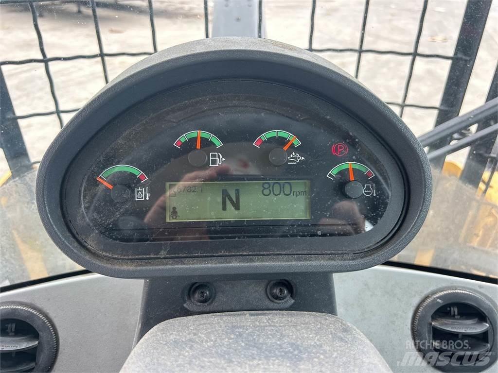 CAT 926M Iekrāvēji uz riteņiem