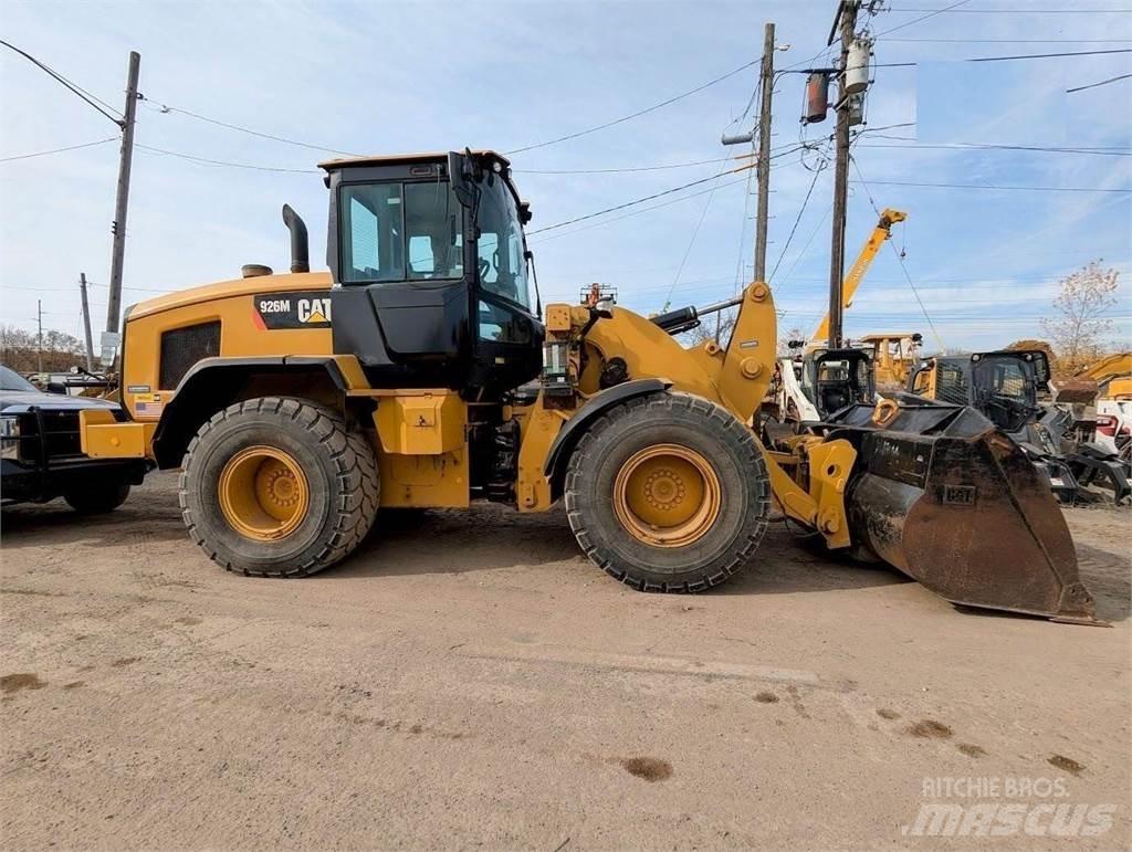 CAT 926M Iekrāvēji uz riteņiem