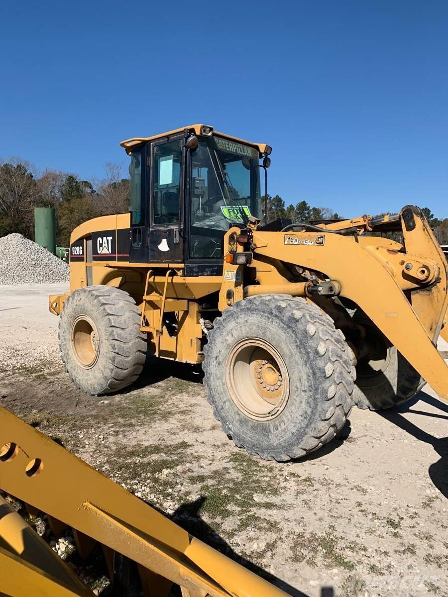 CAT 928G Iekrāvēji uz riteņiem