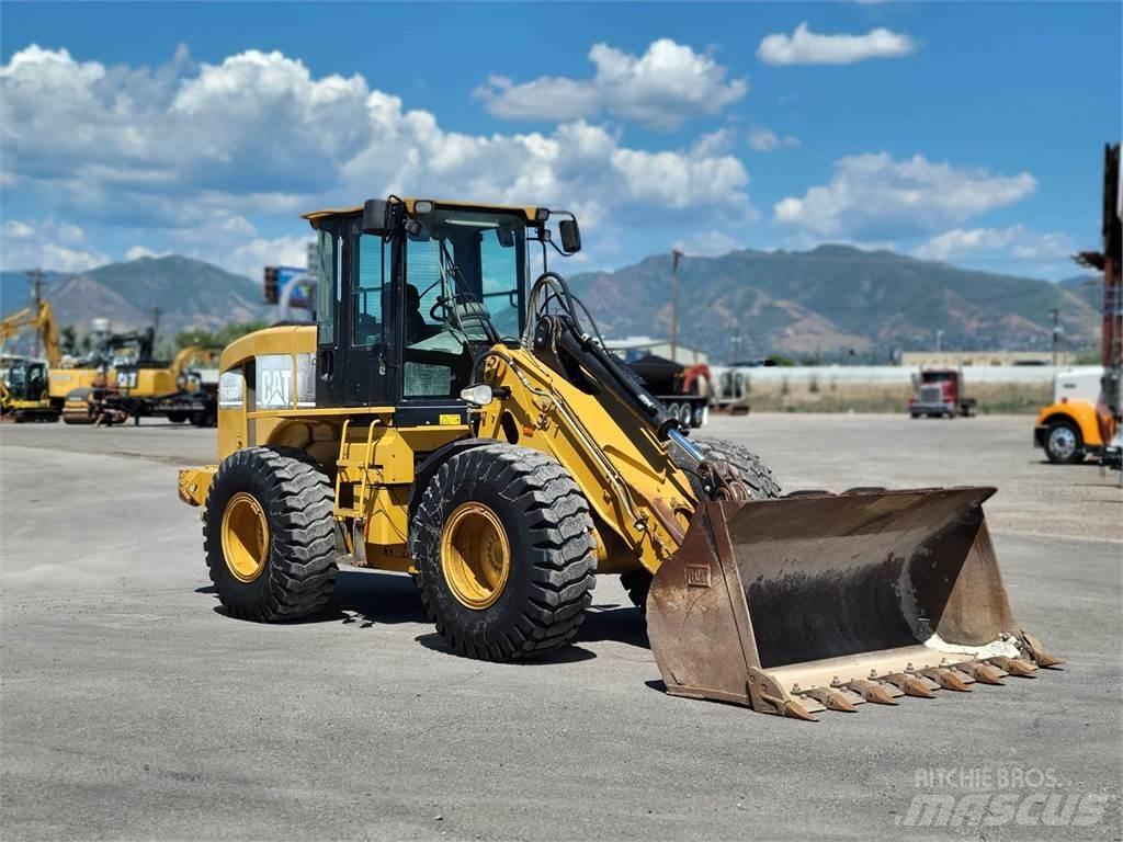 CAT 930G Iekrāvēji uz riteņiem