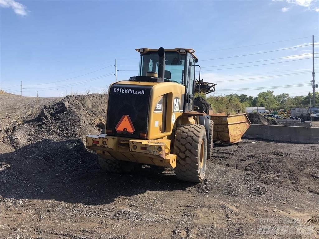 CAT 930G Iekrāvēji uz riteņiem