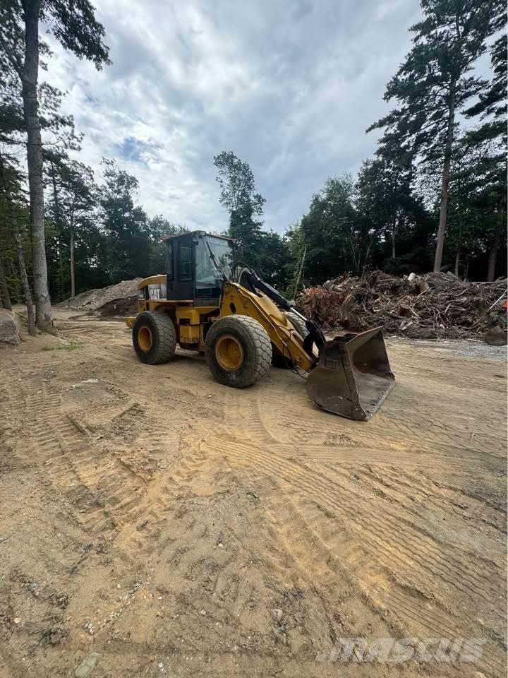 CAT 930G Iekrāvēji uz riteņiem