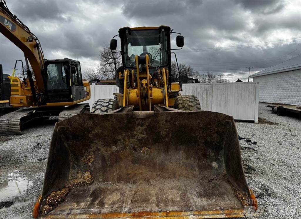 CAT 930K Iekrāvēji uz riteņiem