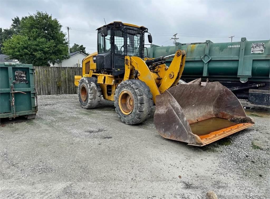 CAT 930K Iekrāvēji uz riteņiem