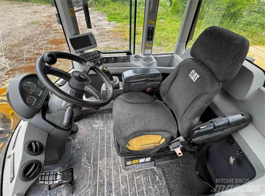 CAT 930K Iekrāvēji uz riteņiem