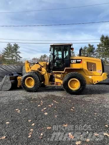 CAT 930M Iekrāvēji uz riteņiem