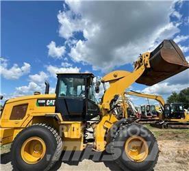 CAT 930M Iekrāvēji uz riteņiem
