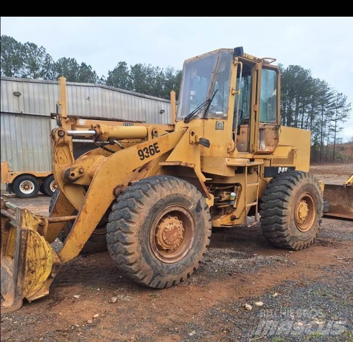 CAT 936E Iekrāvēji uz riteņiem