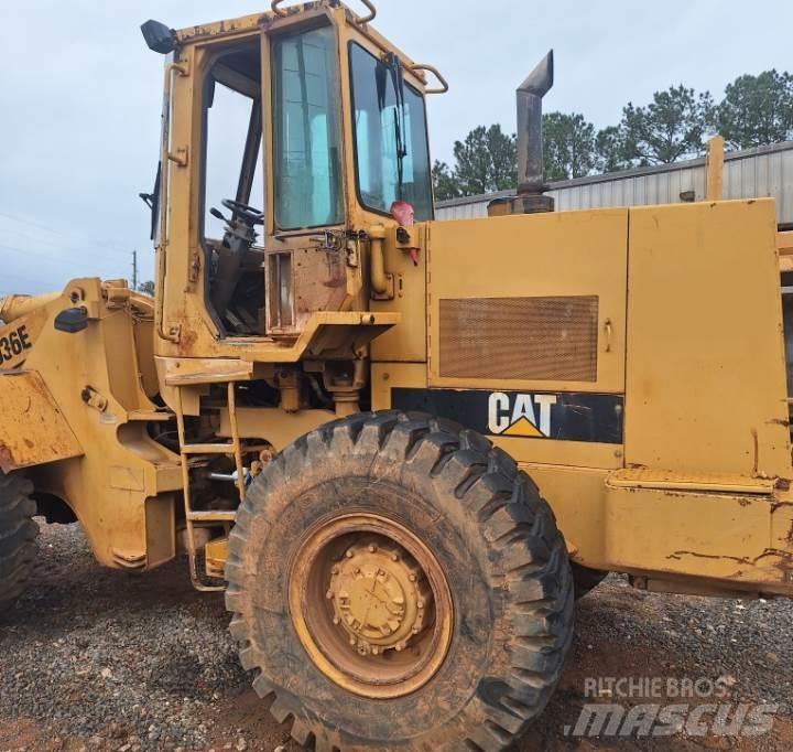 CAT 936E Iekrāvēji uz riteņiem