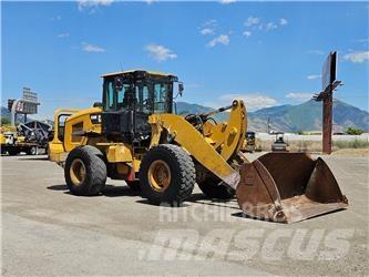 CAT 938M Iekrāvēji uz riteņiem