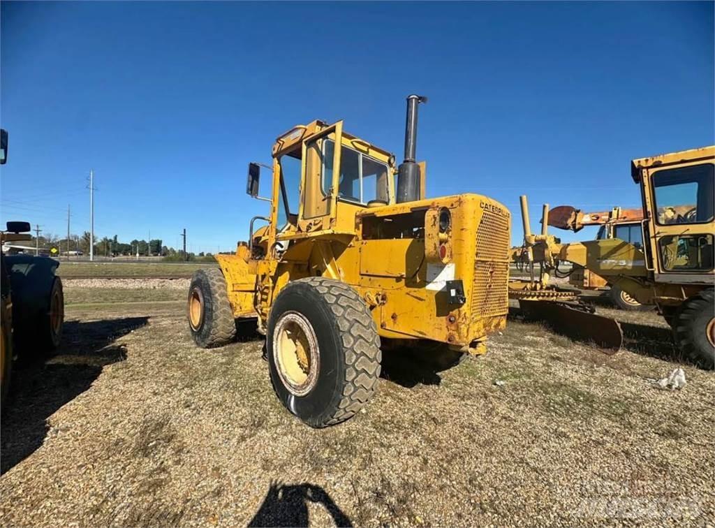 CAT 950 Iekrāvēji uz riteņiem