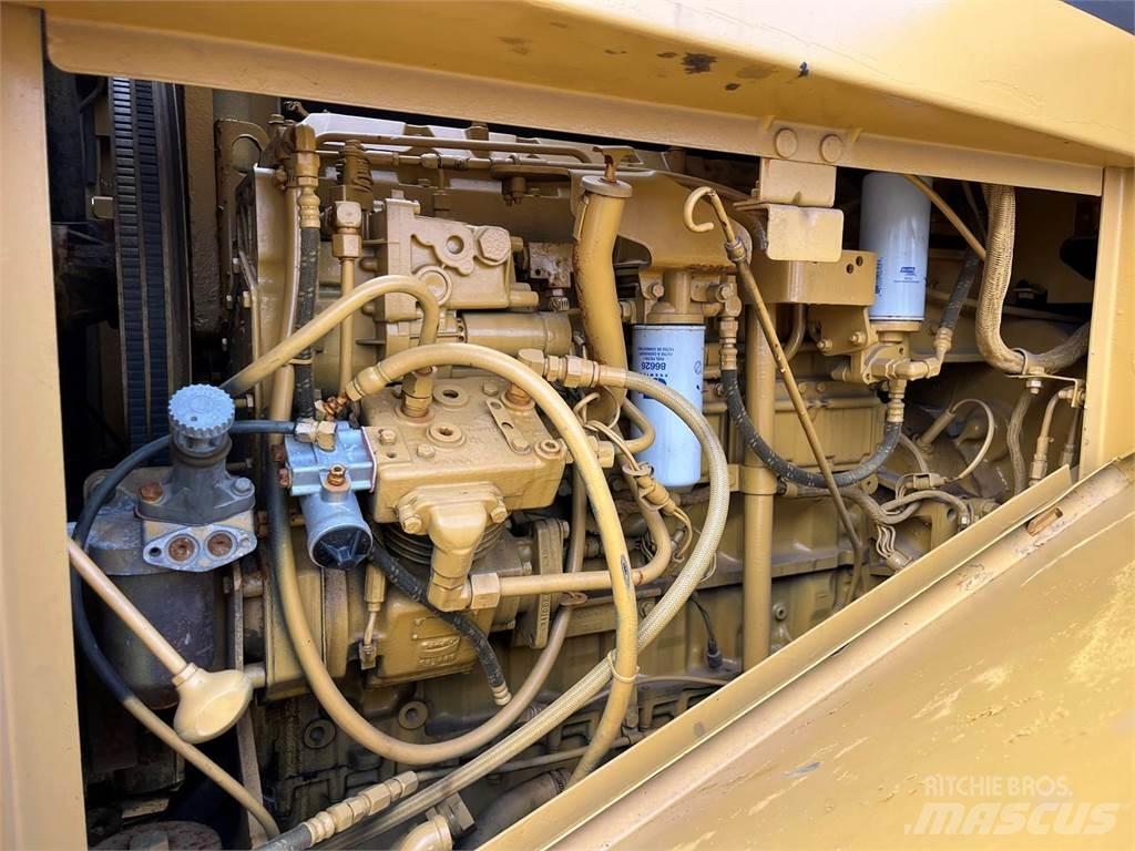 CAT 950F Iekrāvēji uz riteņiem