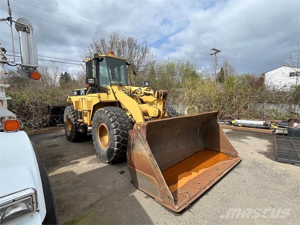 CAT 950F Iekrāvēji uz riteņiem