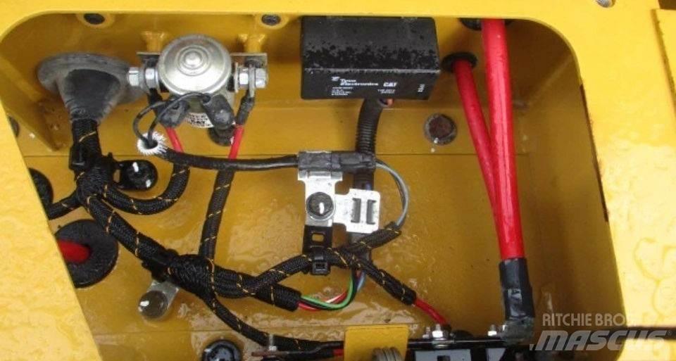 CAT 950K Iekrāvēji uz riteņiem