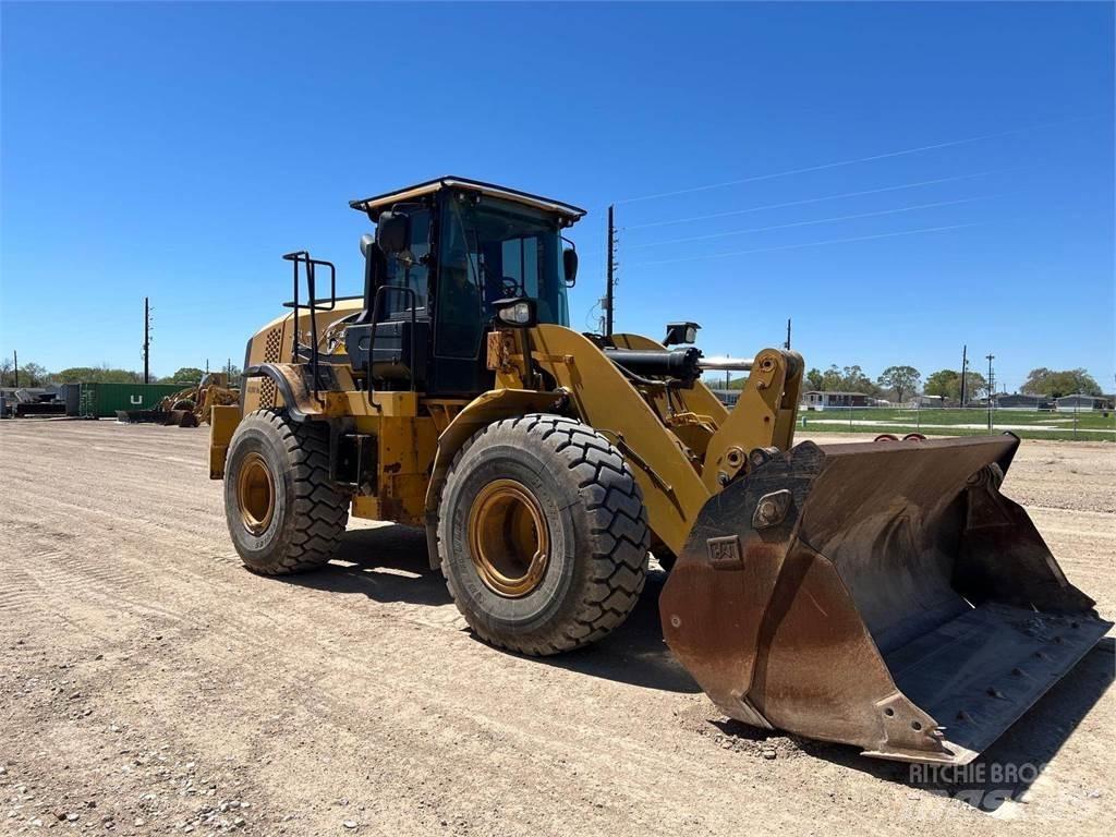 CAT 950K Iekrāvēji uz riteņiem