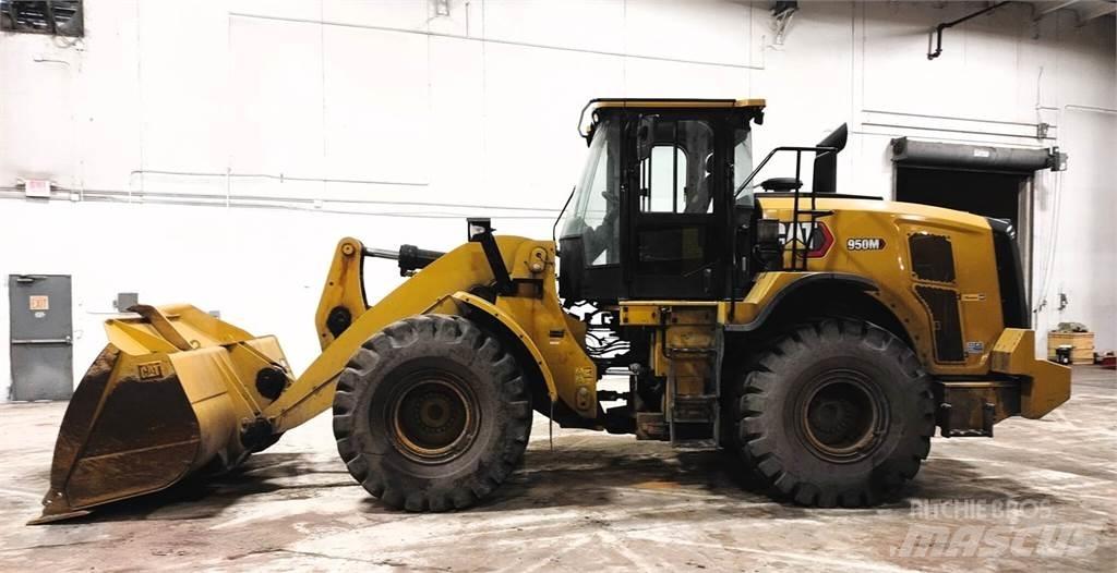 CAT 950M Iekrāvēji uz riteņiem