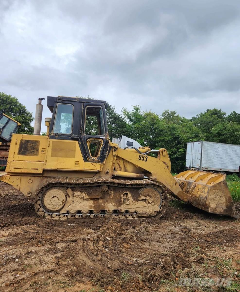 CAT 953 Kāpurķēžu iekrāvēji