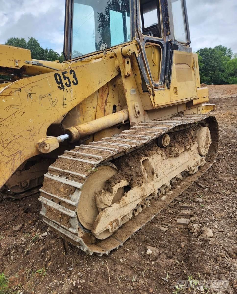 CAT 953 Kāpurķēžu iekrāvēji