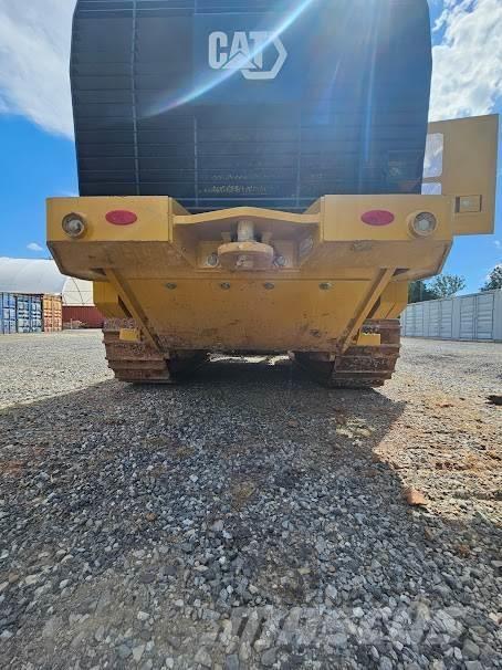 CAT 953 Kāpurķēžu iekrāvēji