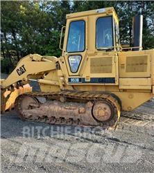 CAT 953B Kāpurķēžu iekrāvēji