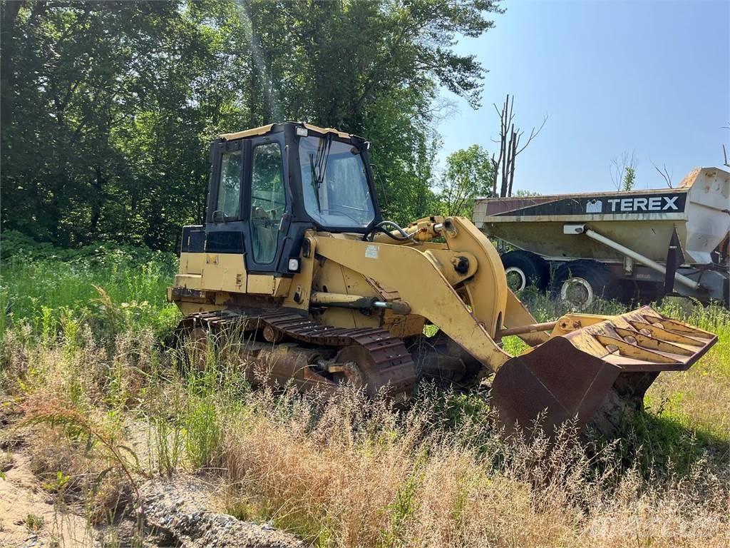 CAT 953C Kāpurķēžu iekrāvēji