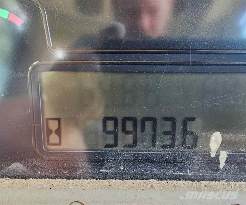 CAT 953D Kāpurķēžu iekrāvēji