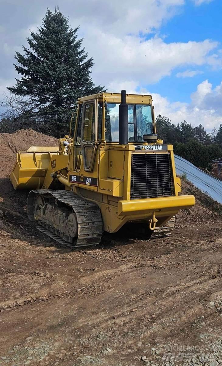 CAT 963 Kāpurķēžu iekrāvēji