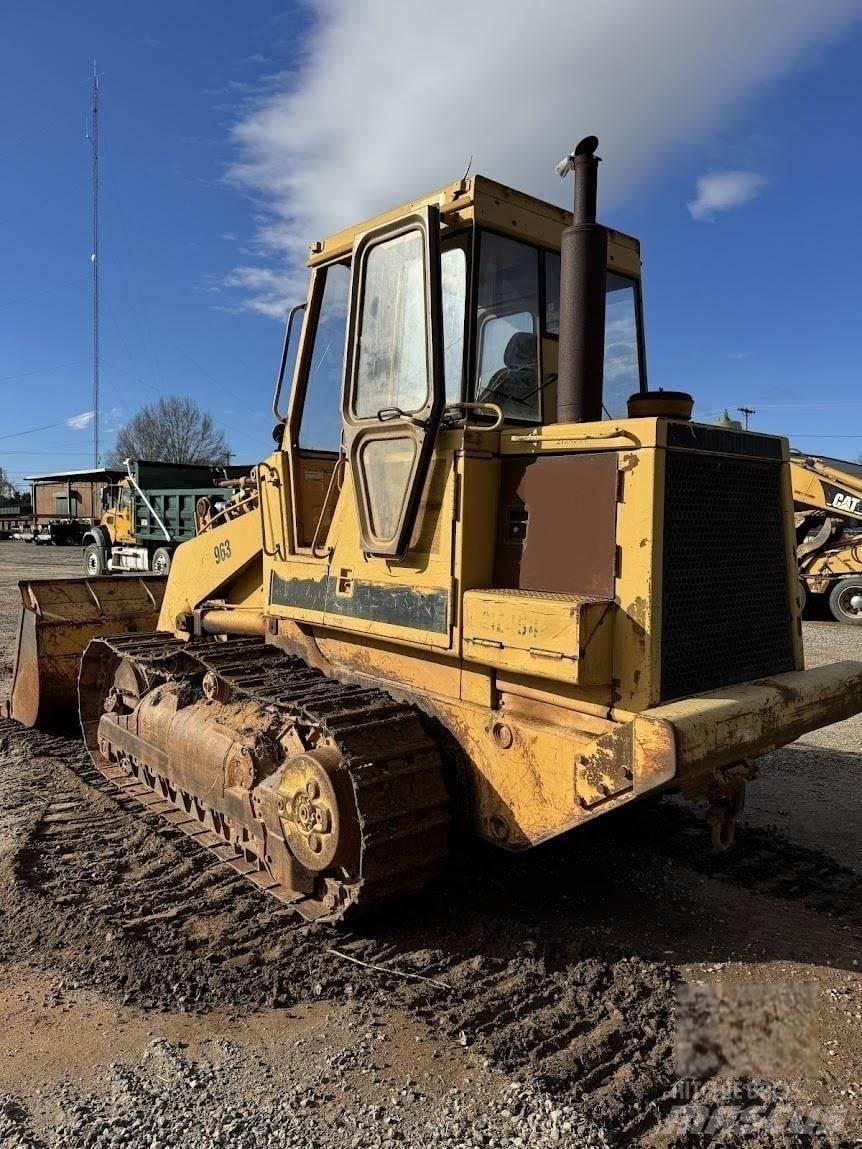 CAT 963 Kāpurķēžu iekrāvēji